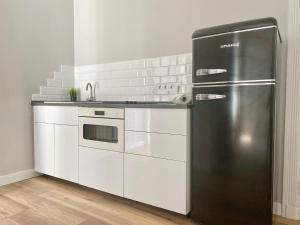 Standard Apartment by Hi5 - 2 bedroom suite in the center