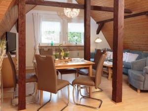 Two-Bedroom Apartment room in Ferienhaus Schulze