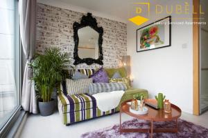 BEST VALUE !!! - The Cakide, Dubell Serviced Apartments Leeds, Up to 2 Guests, Ample Street Parking, Wifi & Netflix