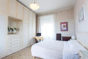 Triple Room with Private External Bathroom room in Chez Liviana