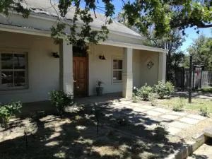The Apple Blossom Cottage - Klipkraal