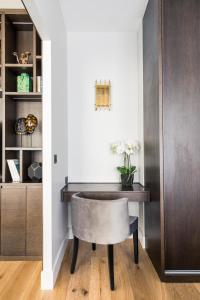 Luxury Apartment Paris Louvre II