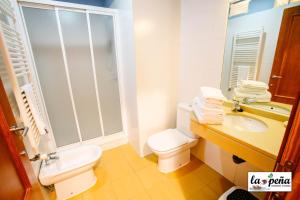 Apartamentos Turísticos La Peña