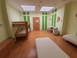 Classic Quadruple Room room in Sea Hostel
