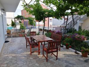 Goga Apartments