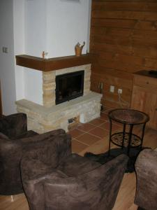 Drevenica pod smrekom