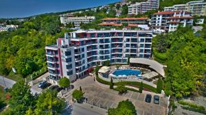 Royal Cove ApartHotel - Self-catering