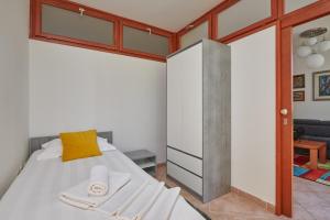 Family Apartment Dubrovnik - private jacuzzi terrace, private parking