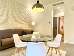 Maxim - Easy Home Booking