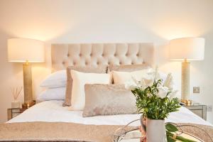 Deluxe Leeds City Centre Apt with Free Parking NO Balcony