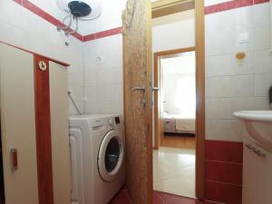 Apartments Majda 1932