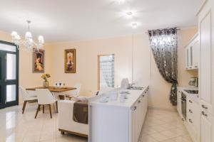 Faidra Luxury Apartment