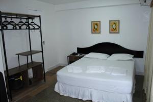 13 FLAT BEIRA MAR Com ENERGIA, VAGA, 3 CAMAS, WI-FI e AR