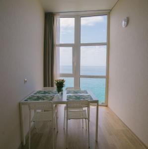 Apartment with Sea View room in Hotel Iceberg
