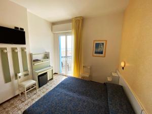 Economy Triple Room room in Hotel Levante
