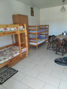 DOMKI pod lasem