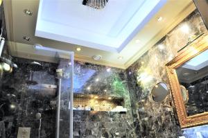 MONDRIAN Luxury Suites Apartments Krakow Old Town
