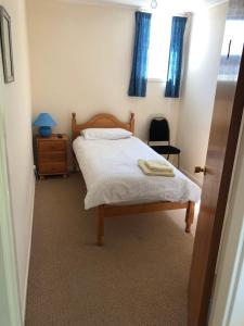 Spacious home by the sea in Scalloway.