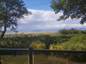 Sea views, fabulous modern lodge - Port Seton