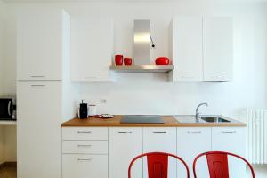 Dodo Red - The House Of Travelers