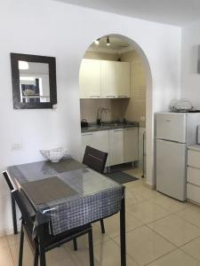 Fantastic Large Studio in front of Beach Heated Pool WiFi