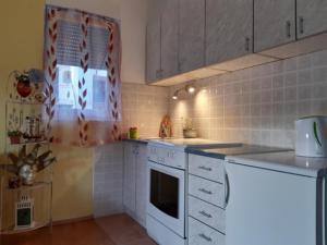 One-bedroom mediterranean flat near the sea