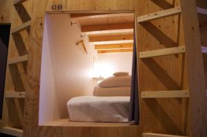 Travelers house ROOTs