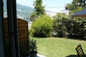 STUDIO ENTRE SAVINES ET EMBRUN PRES DU LAC DE SERREPONçON