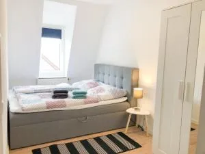 TOP ausgestattete, moderne 2 Zimmer Wohnung, Smart TV, WLAN, familienfreundlich - Bad Blankenburg