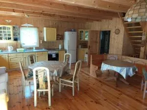 Drewniany domek w Otominie - Kiełpino Górne