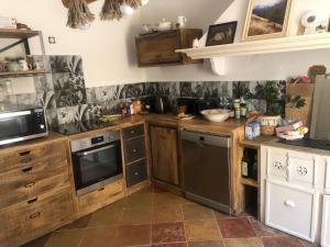 Loue maison de village à Hyères les Borrels