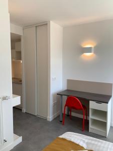 Hotels Moov'Appart Hotel Clichy : photos des chambres