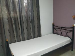 Lions 2 Studios & Apartments, Poros Island.