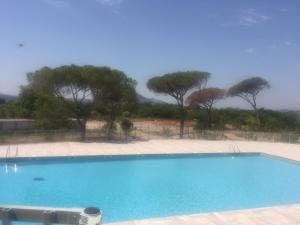 Appartement neuf moderne avec piscine