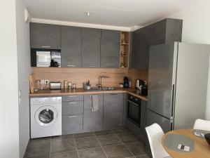 Appartement neuf moderne avec piscine