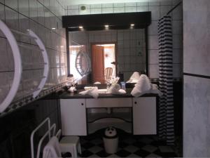 B&B / Chambres d'hotes Maison d'hotes La Cerisaie : photos des chambres
