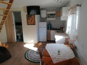 Noclegi Pod Dachem pokoje gościnne domek letniskowy na wynajem agroturystyka wakacje