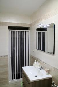 Rooms Dimora Arco - Affitti Brevi Italia