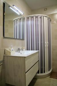 Rooms Dimora Arco - Affitti Brevi Italia