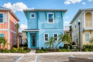 Three-Bedroom House room in Crisp Cottage with Hotel Amenities Near Disney at Margaritaville 8088KD