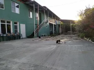 Guest house on Shakirbay 11 - Khasaut-Grecheskoye