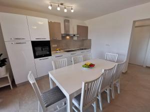 Apartment in Crikvenica 34973