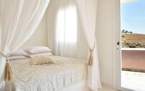 Elefthia Syros Junior Suite Syros Greece