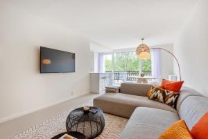 Beautifully renovated appt with big cosy terrace