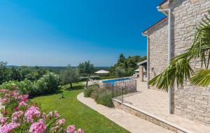 Villa Sterpazzi - near Porec with Sea View, private Jacuzzi, Sauna and Pool