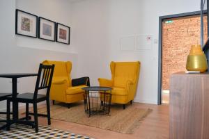 HOTEL S - ALOJAMENTO LOCAL