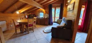 Appartements Bienvenue dans notre chalet! Appartement Les Sitelles : photos des chambres