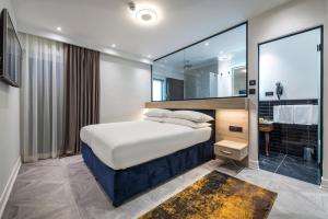 Deluxe Suite with Terrace room in Villa Orabelle