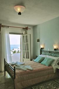 Vrohaki Studios & Rooms Paros Greece