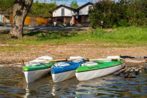 Z widokiem na jezioro